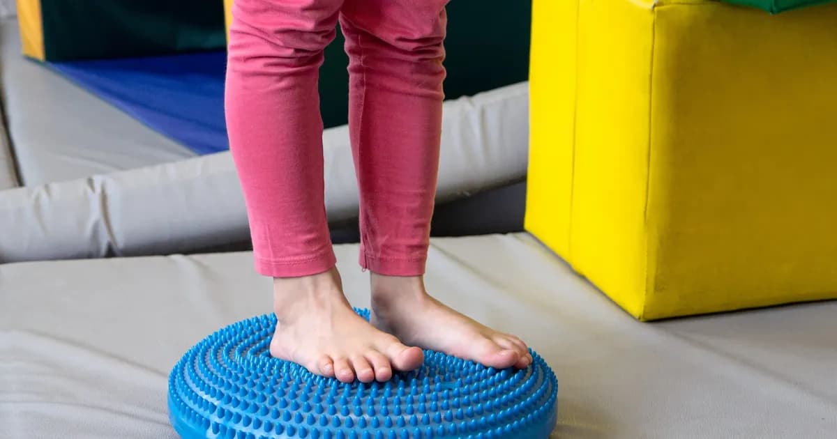 Objawy zaburzenia integracji sensorycznej – jak je rozpoznać i zrozumieć